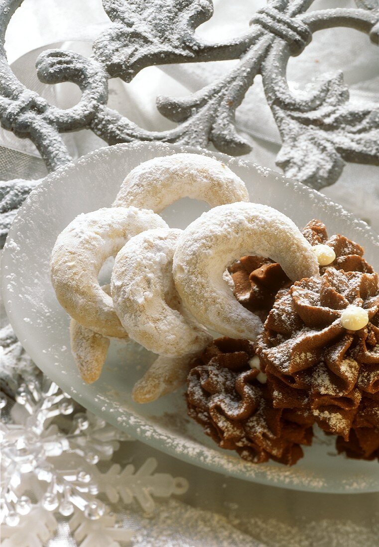 Vanillekipferl & Schokoladenmakronen für Weihnachten