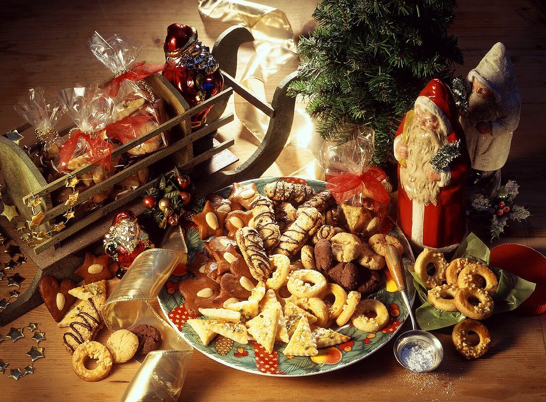 Various types of Christmas biscuits from Germany
