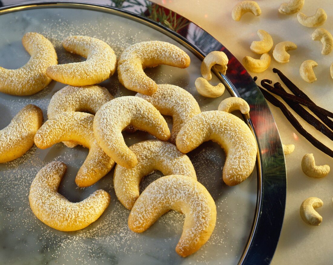 Cashew and almond cookies