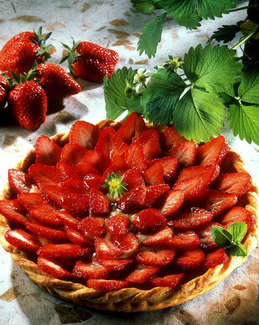 Strawberry tart made from short pastry