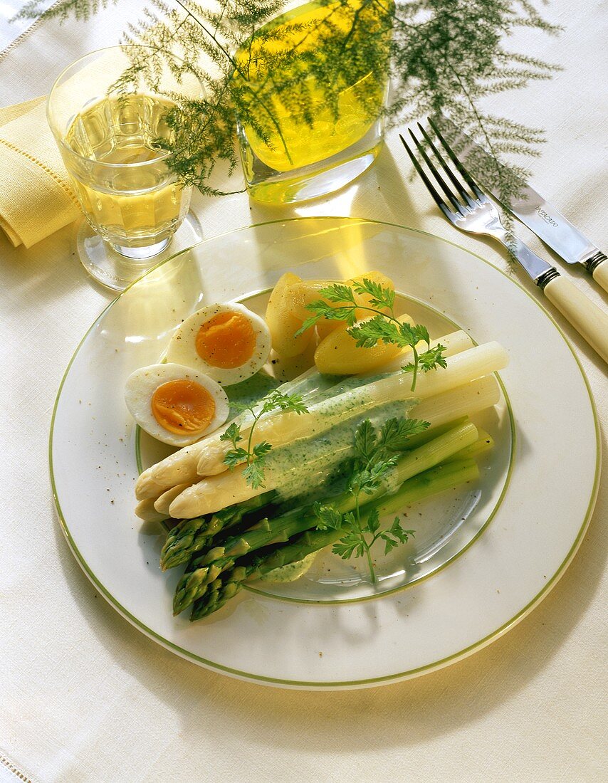 Green & white asparagus with whipped chervil sauce