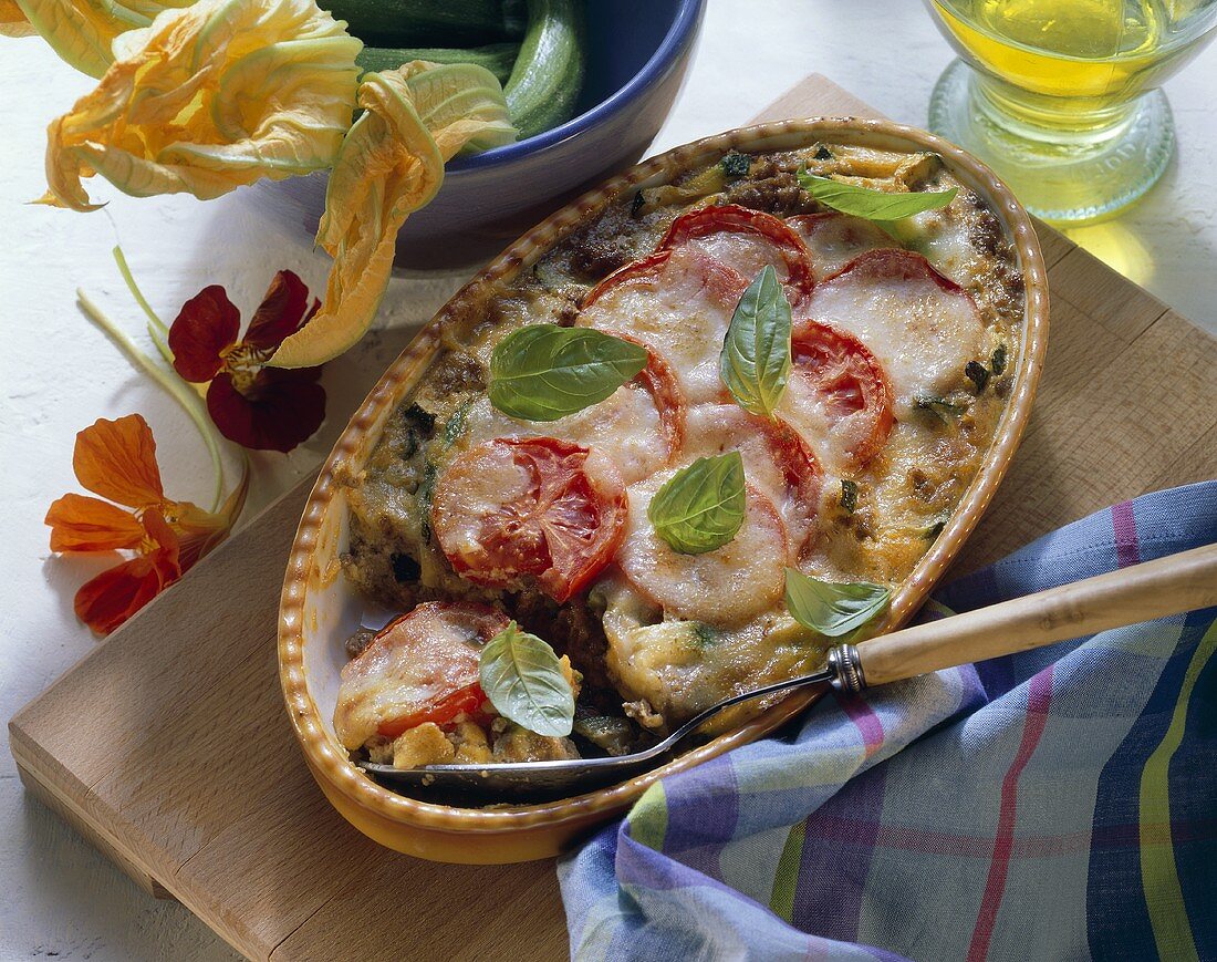 Hackfleisch-Gemüse-Auflauf mit Tomaten & Mozzarella