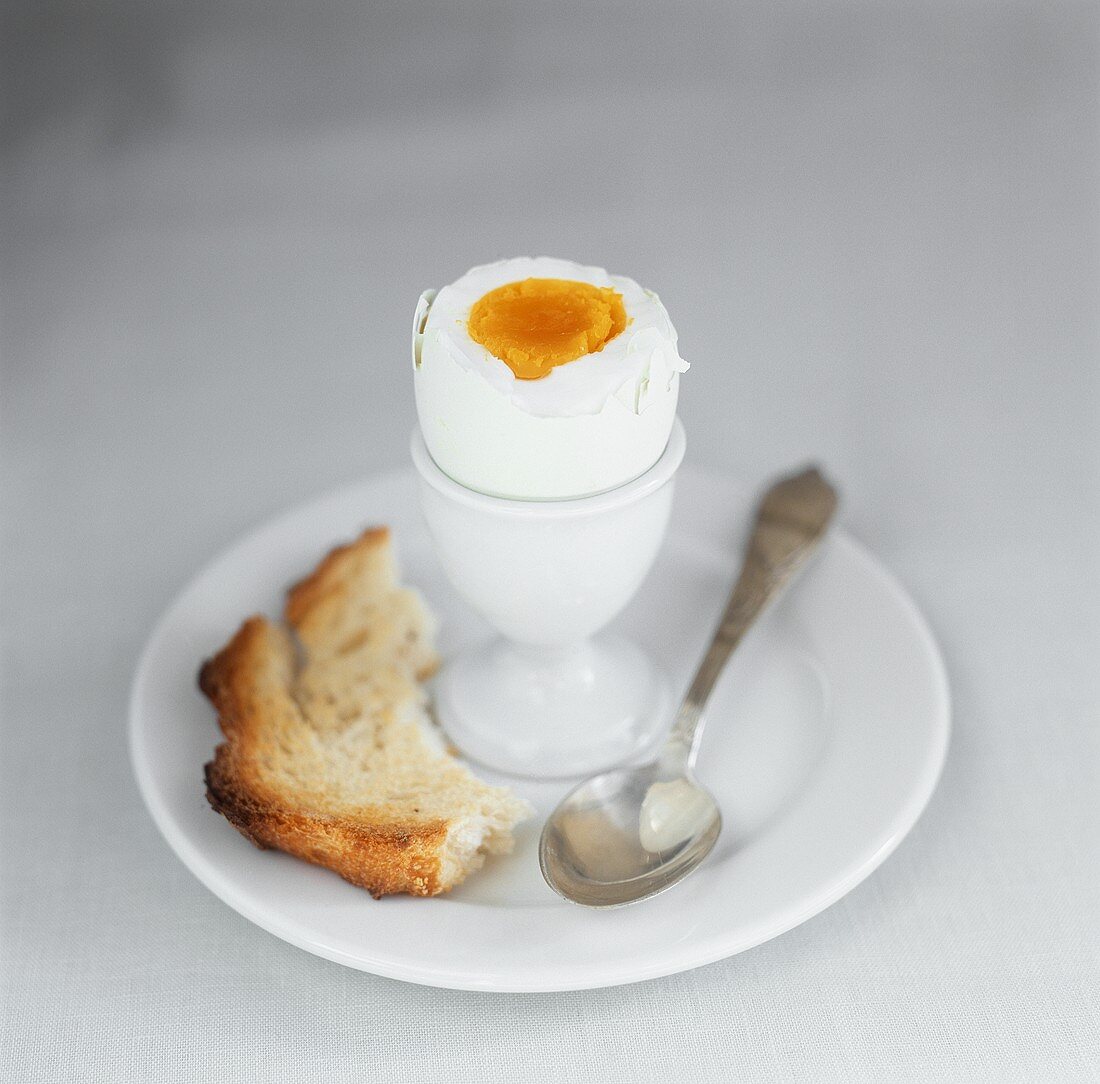 Hard-boiled breakfast egg