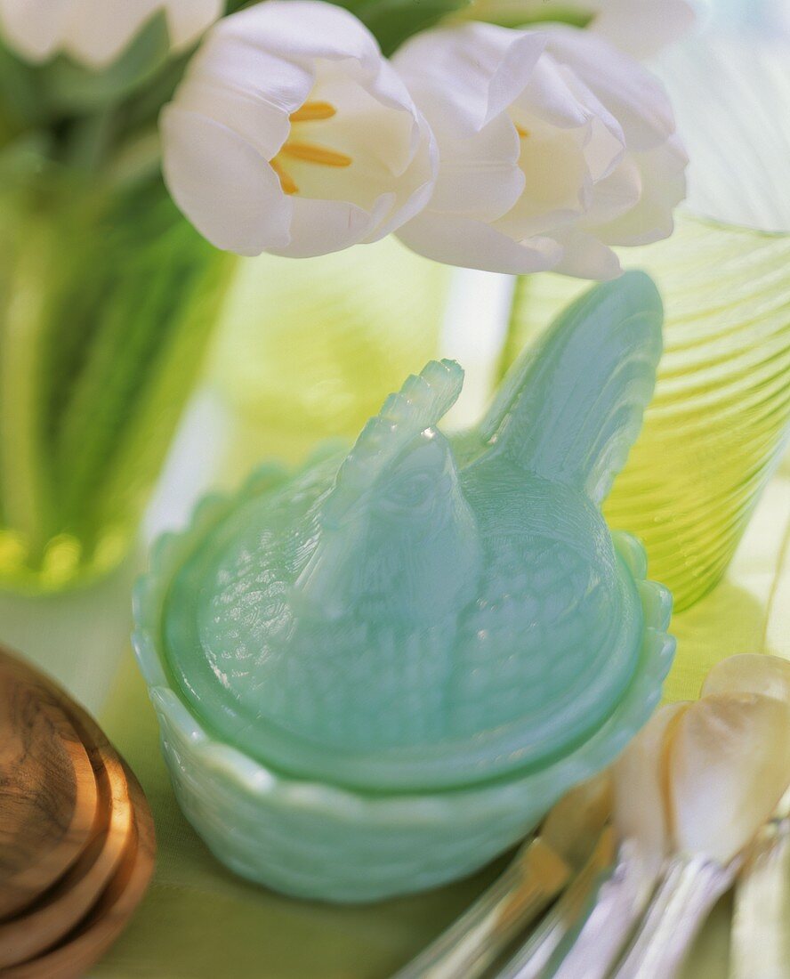 Bowl in the shape of a chicken as Easter decoration