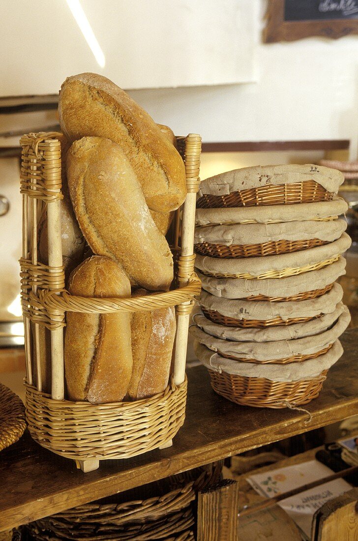 Bread and bread baskets