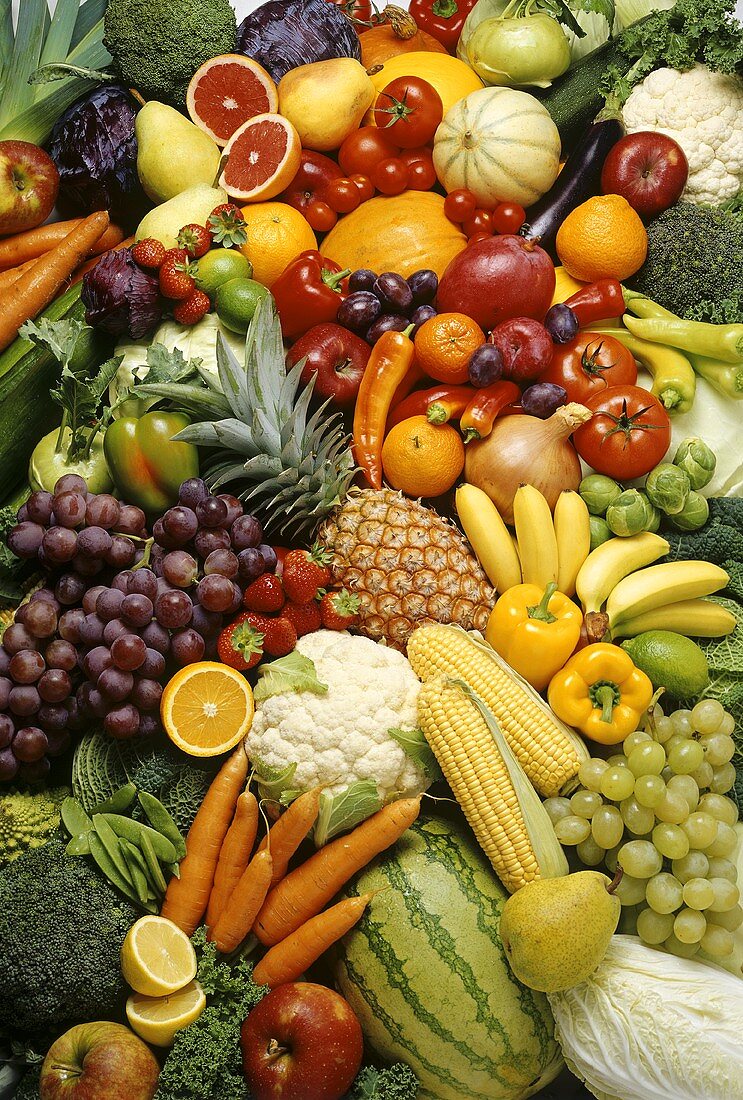 Stillleben mit Obst und Gemüse (bildfüllend)