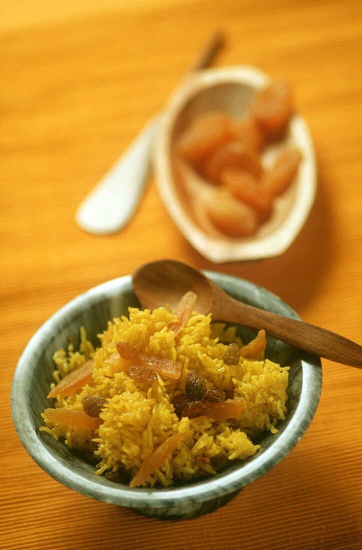Saffron rice with dried fruits
