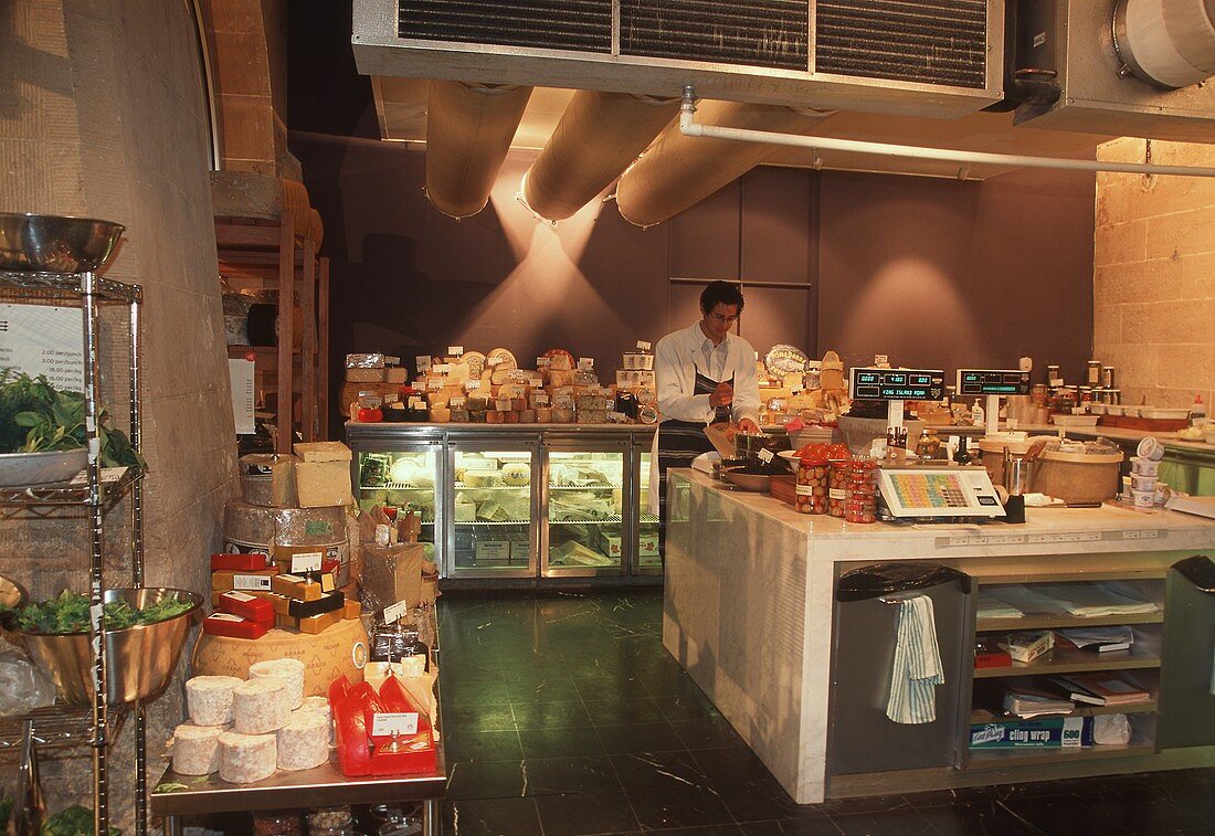 Käseecke in einem Feinkostladen (Australien)