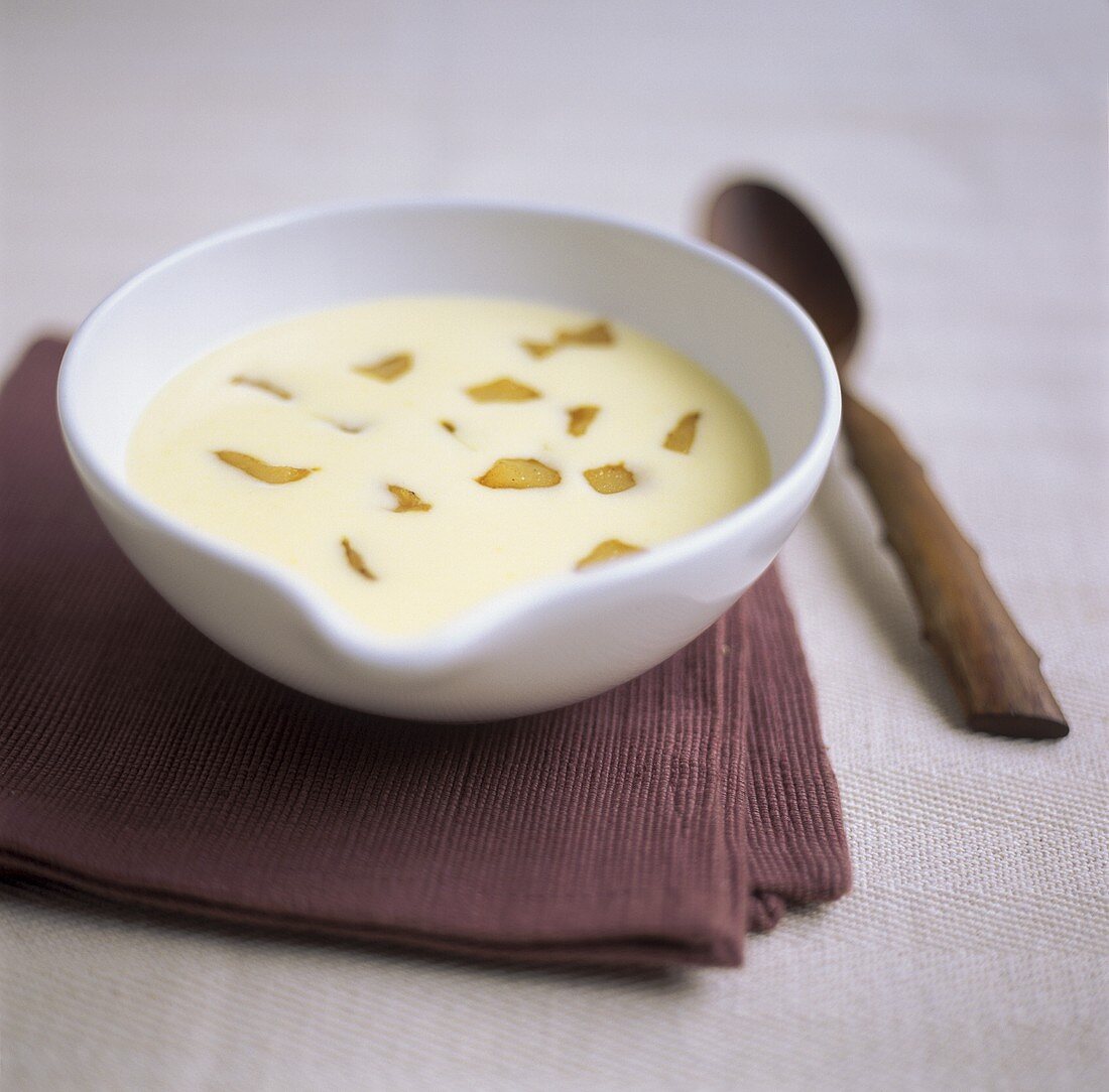 Vanilla and pear soup