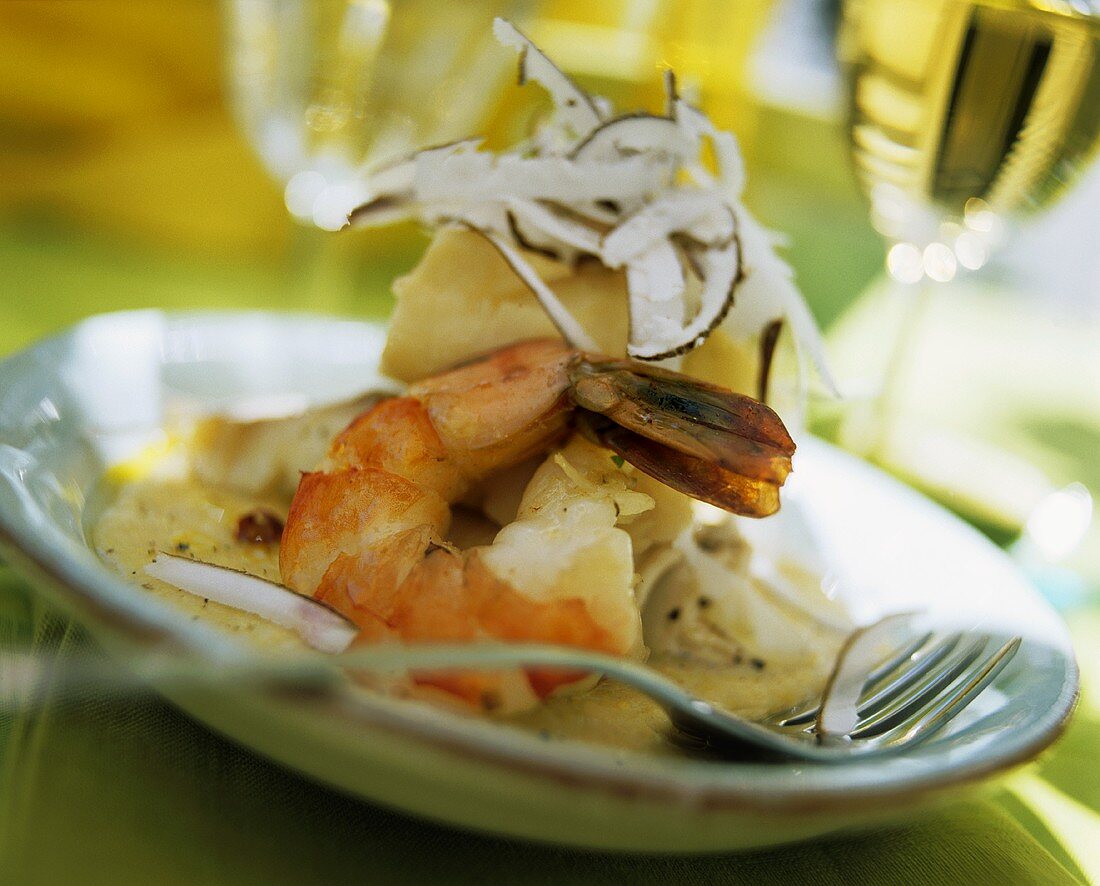 Brasilianisches Fisch-Meeresfrüchte-Ragout mit Kokosmilch