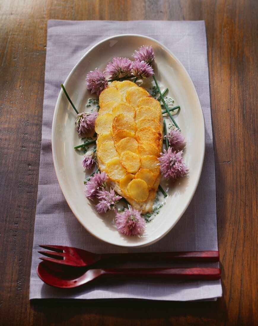 Viktoriabaraschfilet mit Kartoffeln überbacken