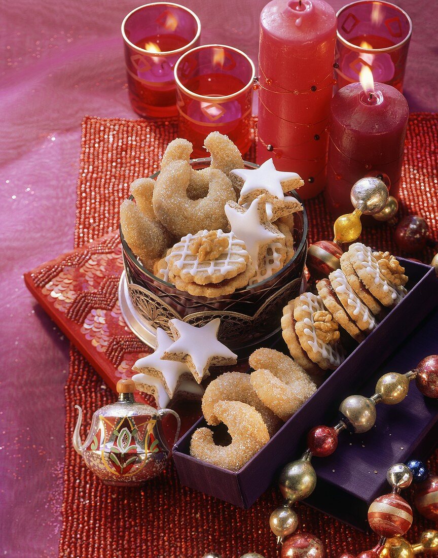 Nut and almond biscuits and cinnamon stars