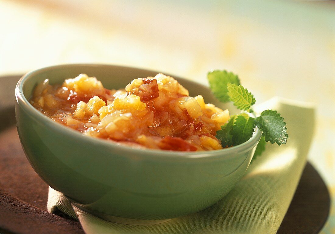 Ingwer-Chutney mit verschiedenen Früchten