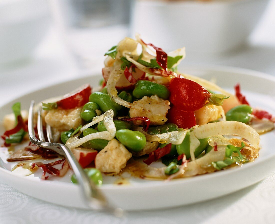 Radieschen-Bohnen-Salat mit Käse