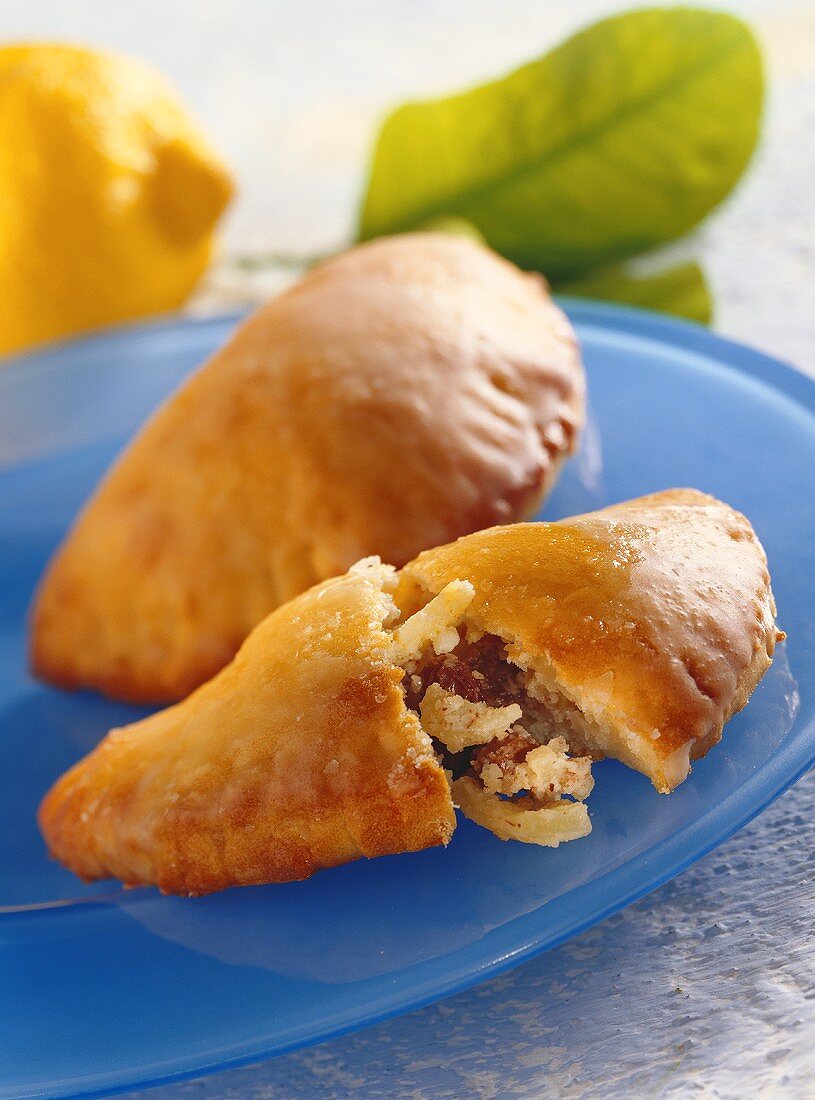 Apple turnovers with quark pastry