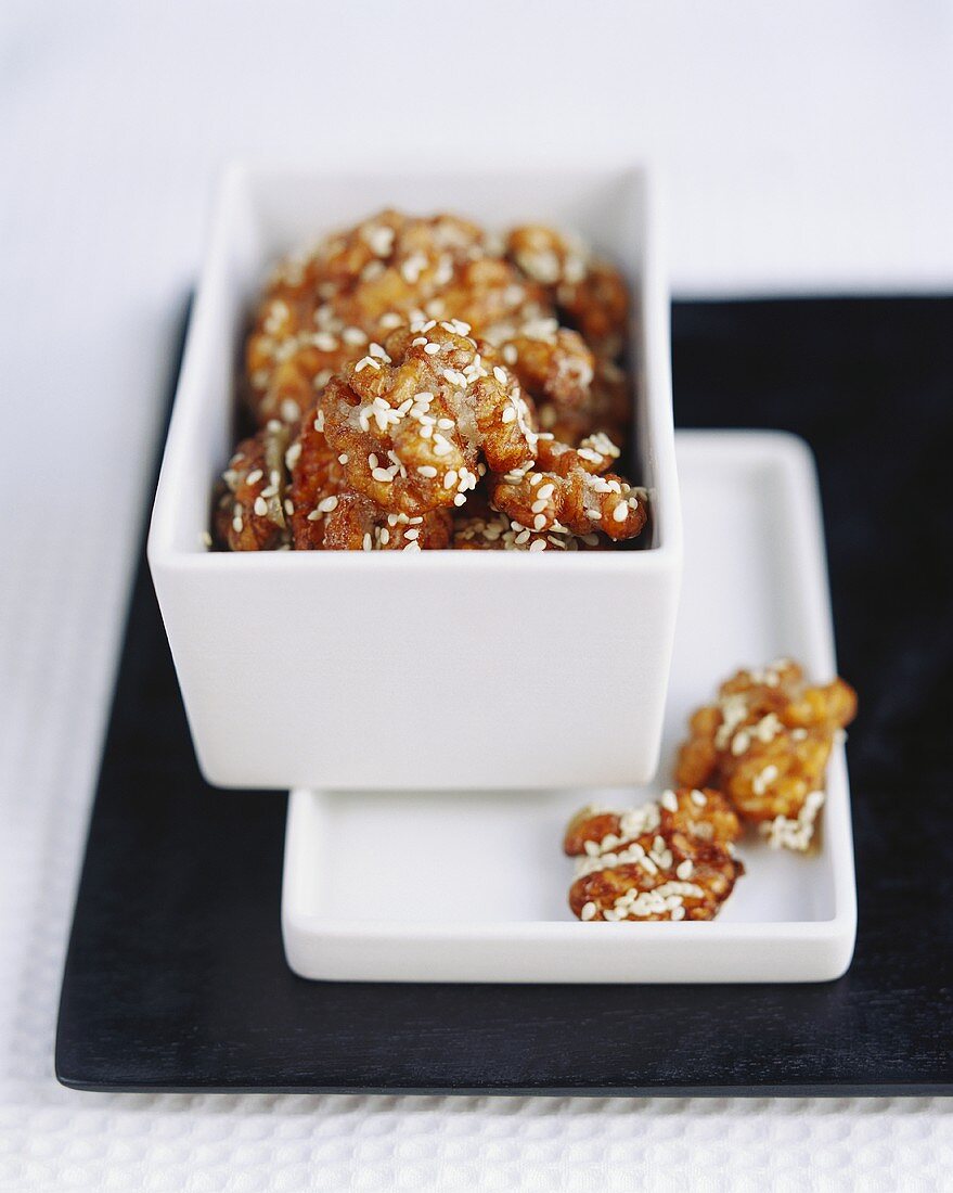Caramelised walnuts with sesame (dessert from Beijing)
