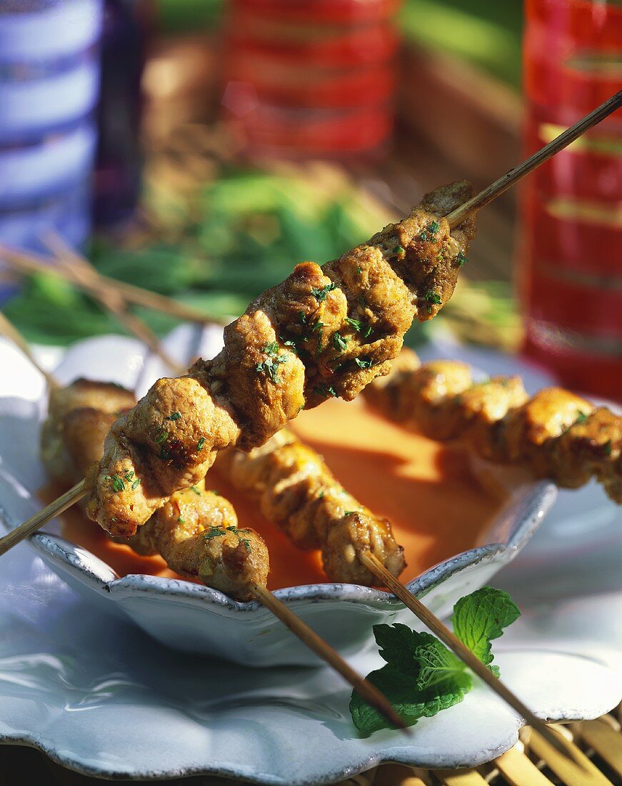 Veal kebabs with paprika sauce