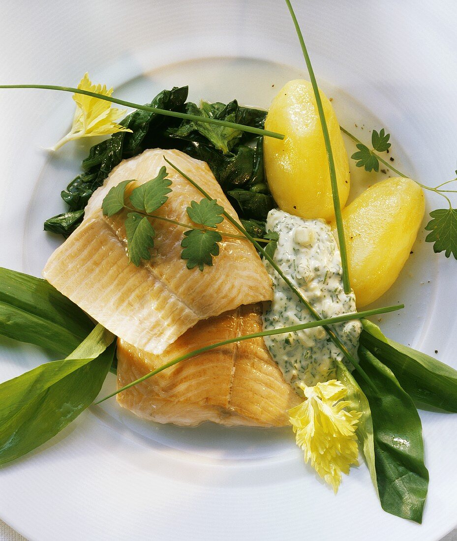 Smoked salmon trout with ramsons (wild garlic) & potatoes