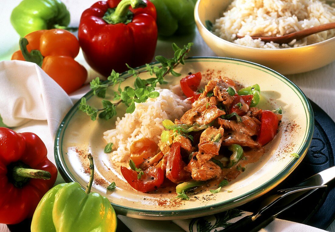 Finely chopped turkey with pepper and rice
