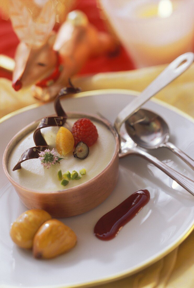 Marzipan mousse with fruit