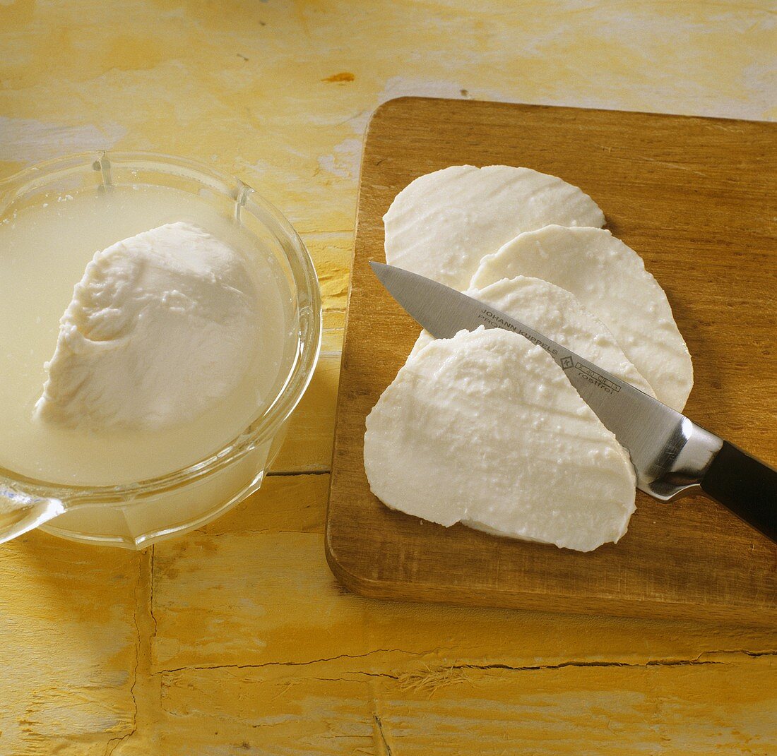 Slicing mozzarella