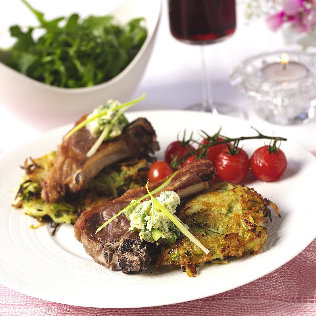 Lammkoteletts mit Rösti und Kirschtomaten