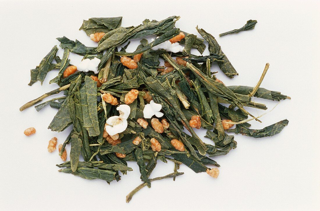 Sencha-Teeblätter mit geröstetem Reis (Senche-Genmaicha)