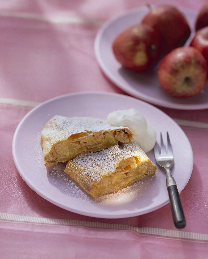 Apple strudel with quark