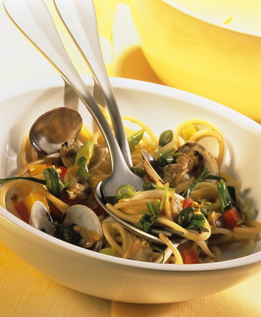 Spaghetti with clams