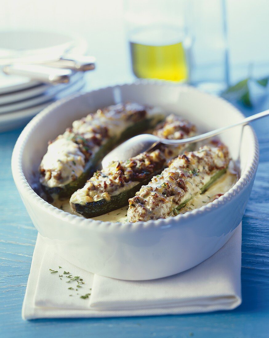 Baked courgettes with mince stuffing (Greece)