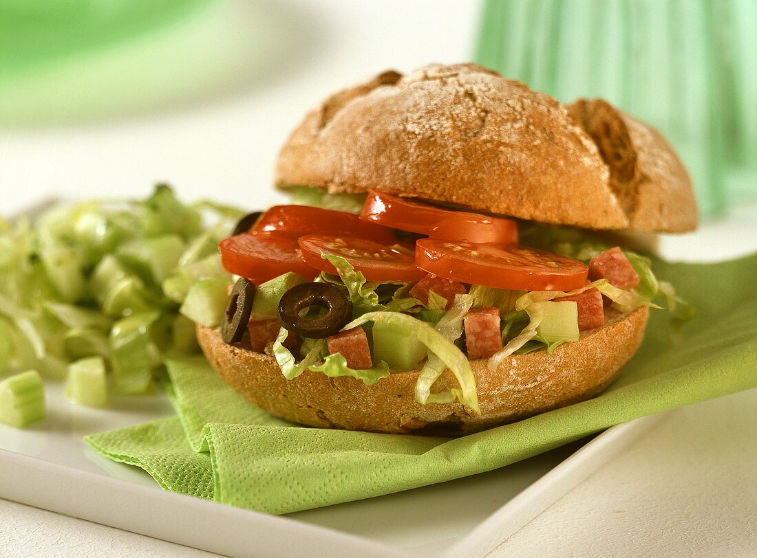 Salad burger (roll filled with lettuce and tomatoes)