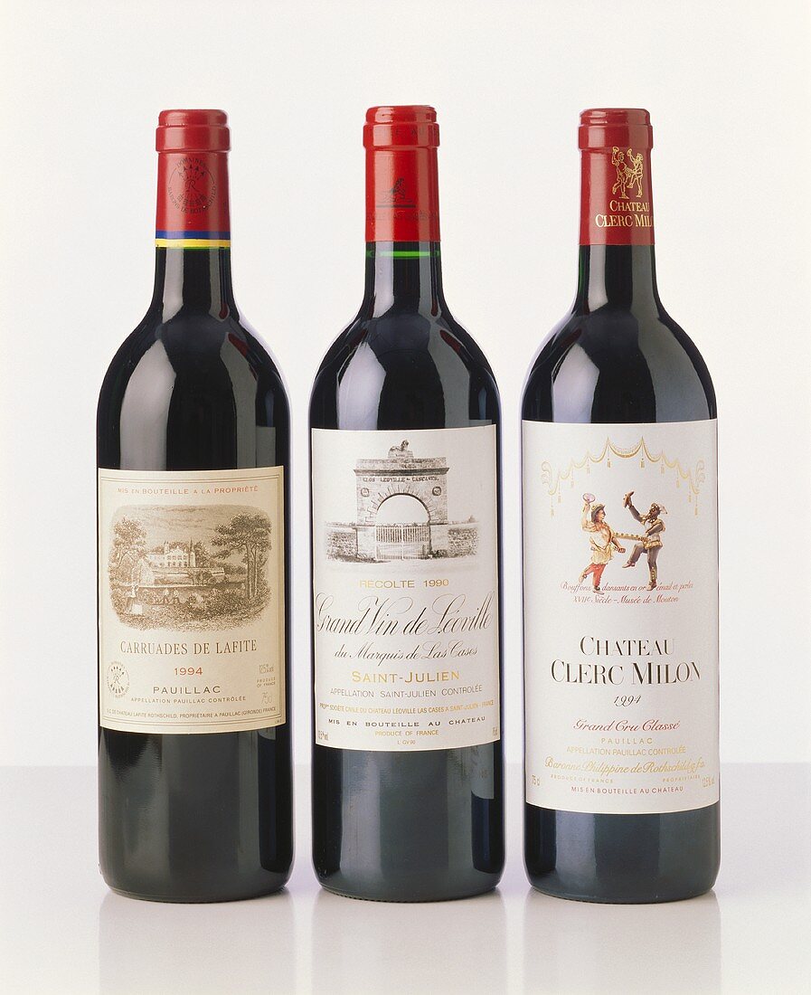 Drei wertvolle Rotweine aus dem Bordeaux, Frankreich