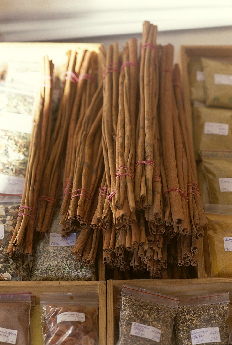 Cinnamon sticks on spice packets