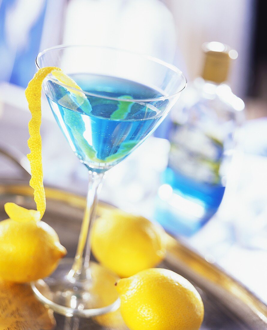 Dream Cocktail (Blue Curacao, Wodka und Lemon Juice)