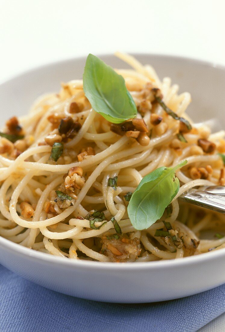 Spaghetti mit Trennkost-Pesto