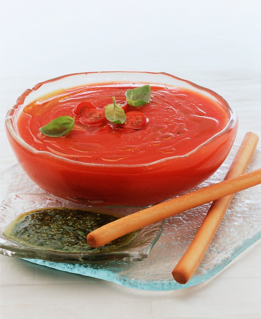 Vellutata di pomodori (Cold tomato soup, Italy)