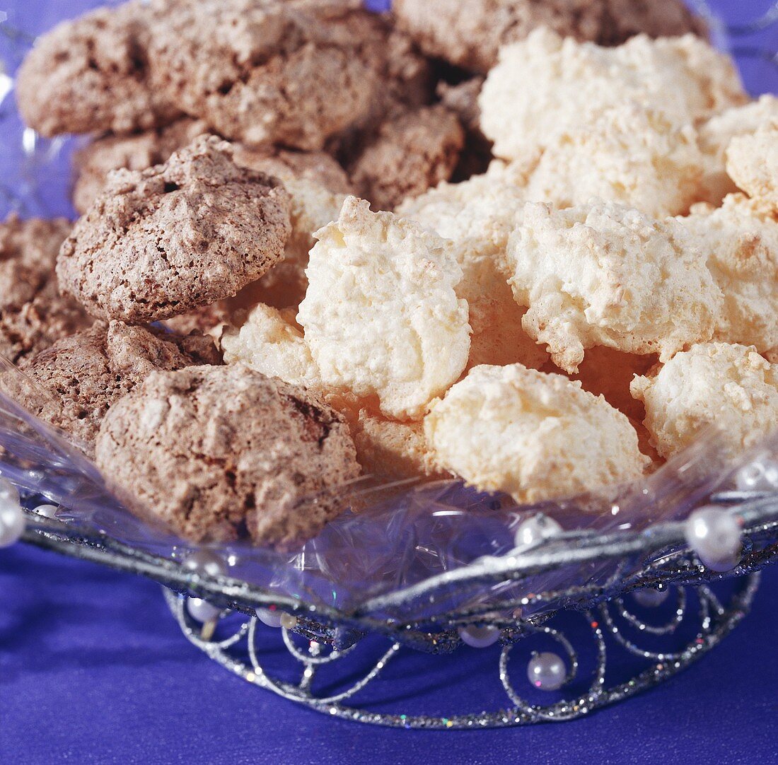 Coconut macaroons and nut macaroons
