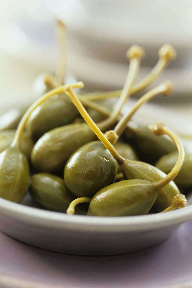 Caper fruits in a bowl