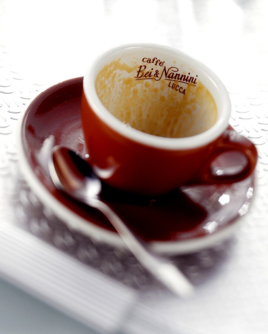 Leer getrunkene Espressotasse (Caffe Bei & Nannini, Italien)