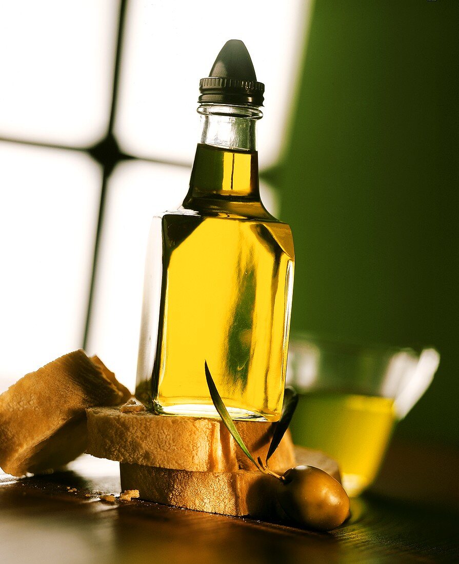 Olive oil with slices of bread