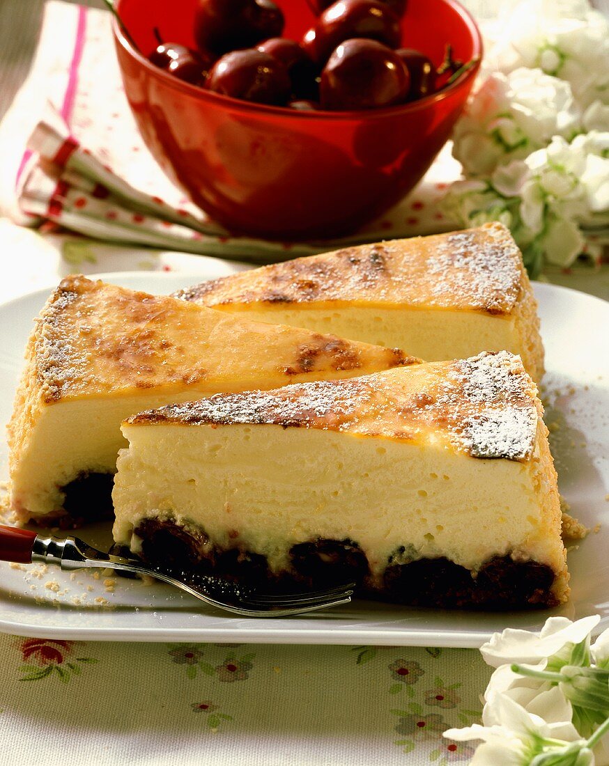 Quarktorte (Käse-Kirsch-Torte mit Kirschen Schweiz)