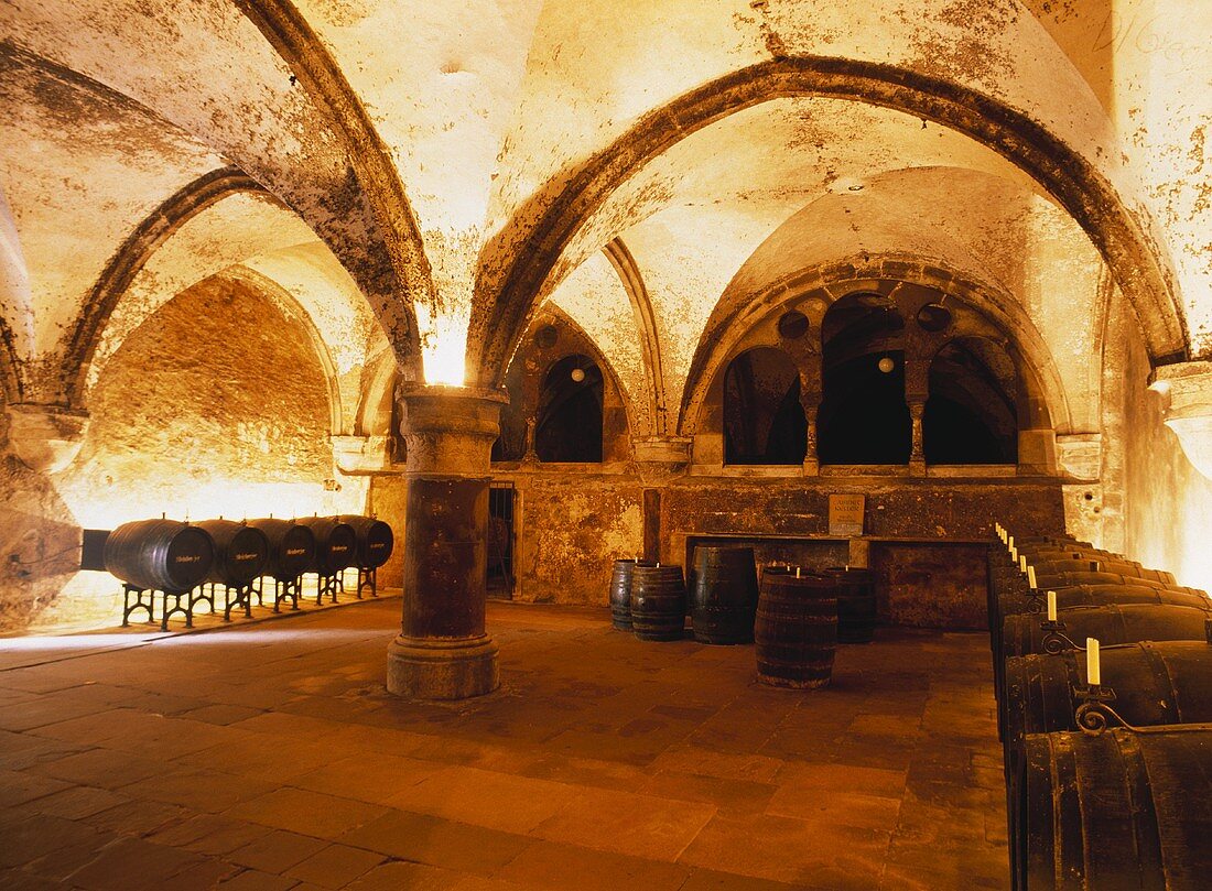 Der Weinkeller im Kloster Eberbach, Hattenheim, Deutschland
