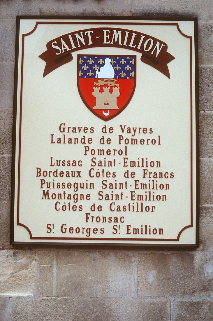 Schild der Weinregion St-Emilion, Bordeaux, Frankreich