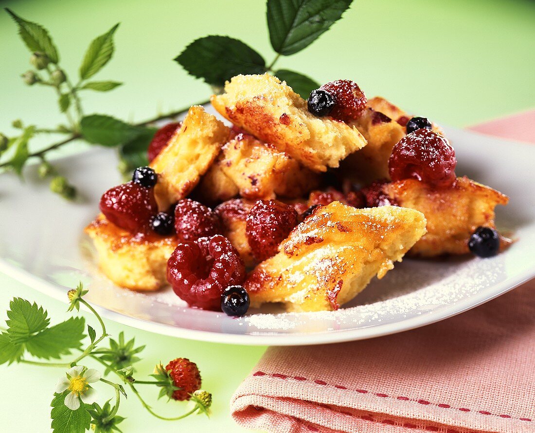Yoghurt pancake with forest fruits