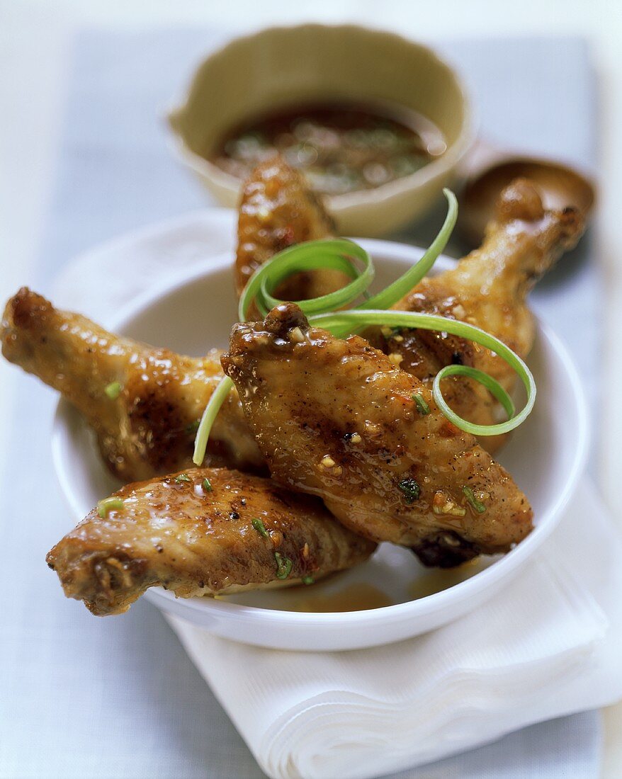 Chicken wings with Asian chili sauce