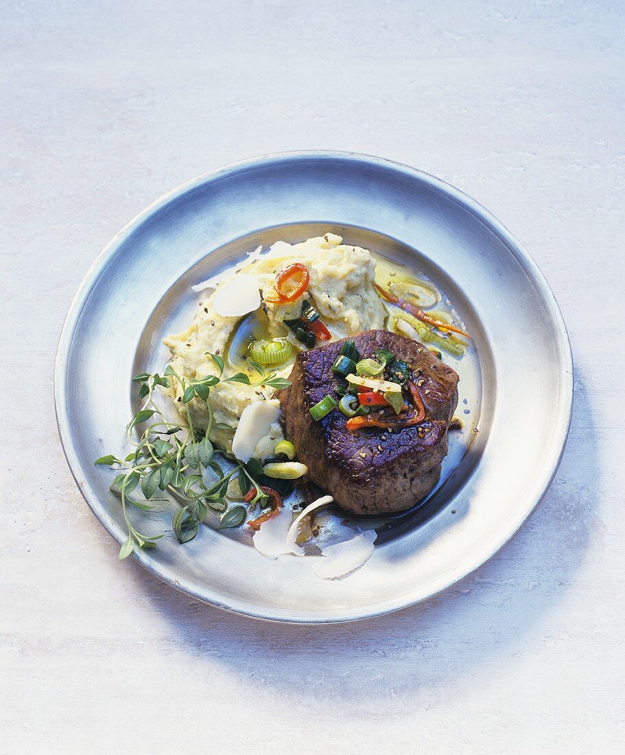 Fillet steak with herb polenta