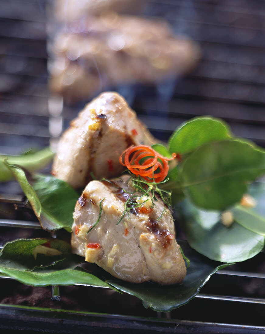 Grilled pork fillet with coconut milk and chili marinade