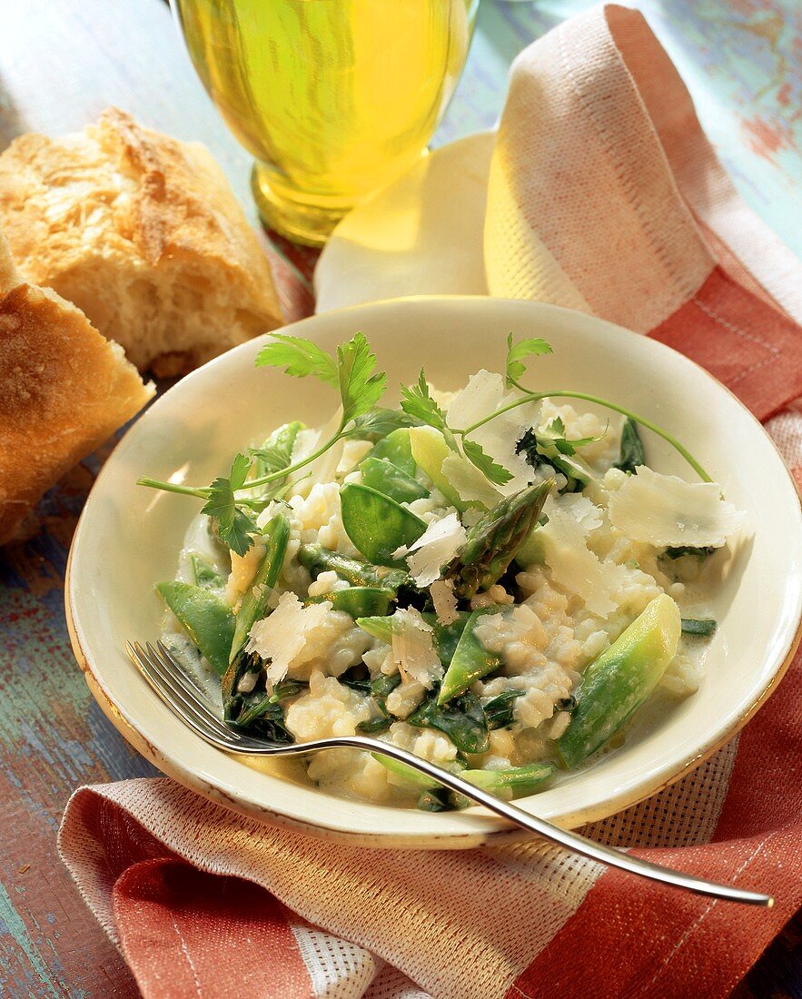 Risotto verde (Risotto mit grünem Spargel, Zuckerschoten)