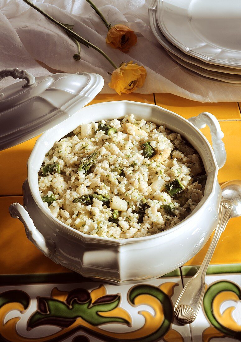 Risotto with white and green asparagus