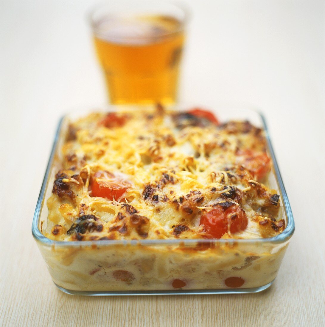 Pasta bake with fennel and tomatoes